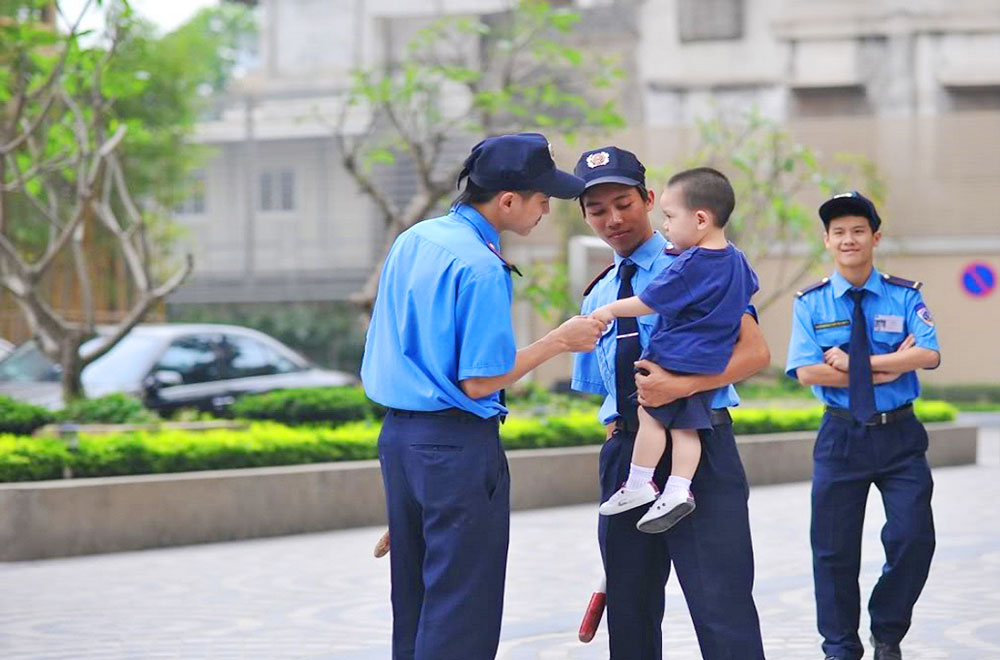 Dịch vụ bảo vệ trường học